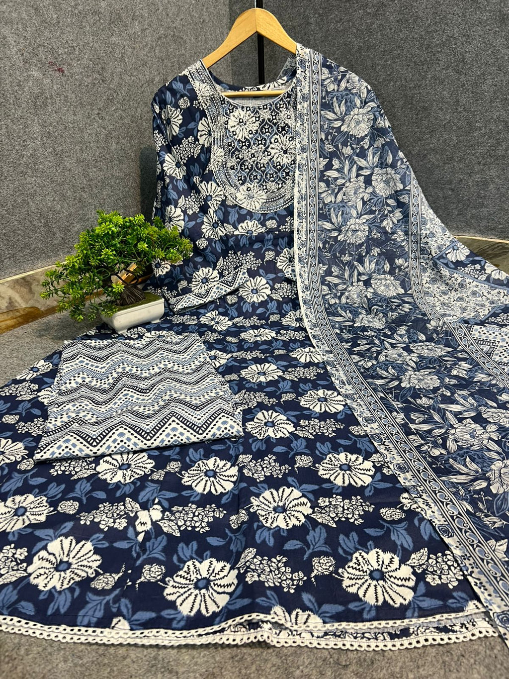 Women blue Cotton kurti set