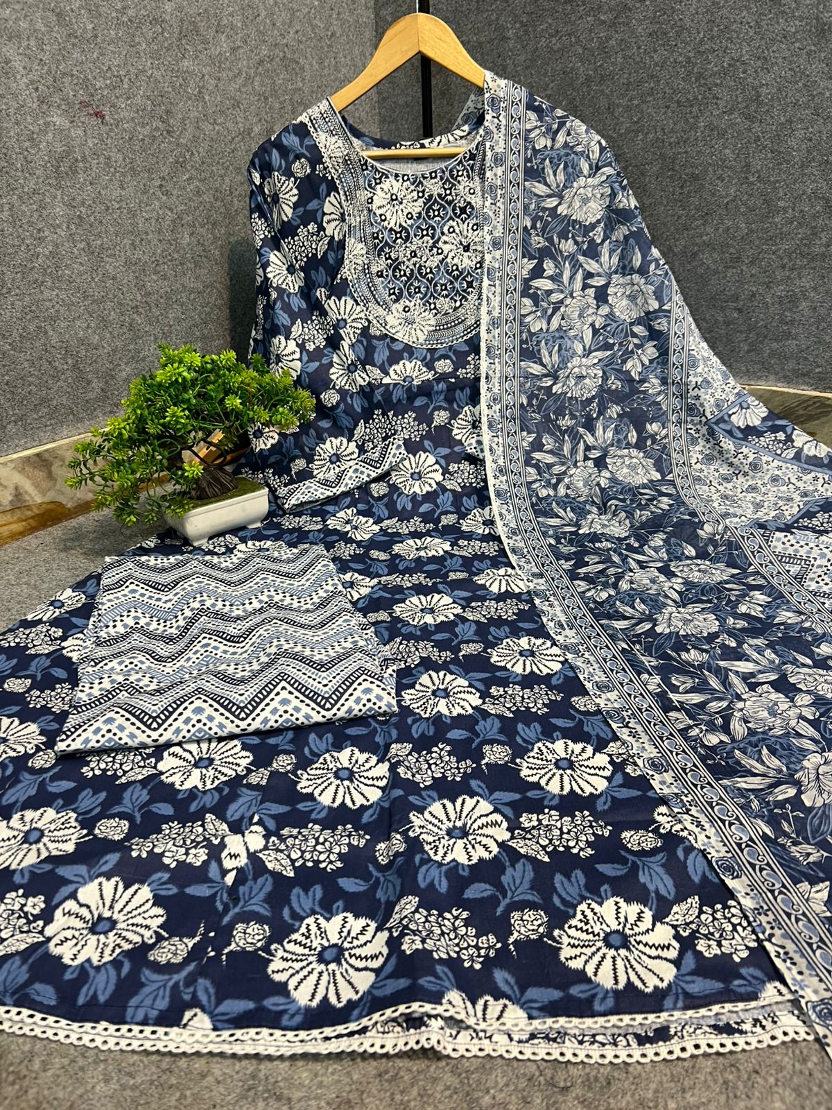 Women blue Cotton kurti set