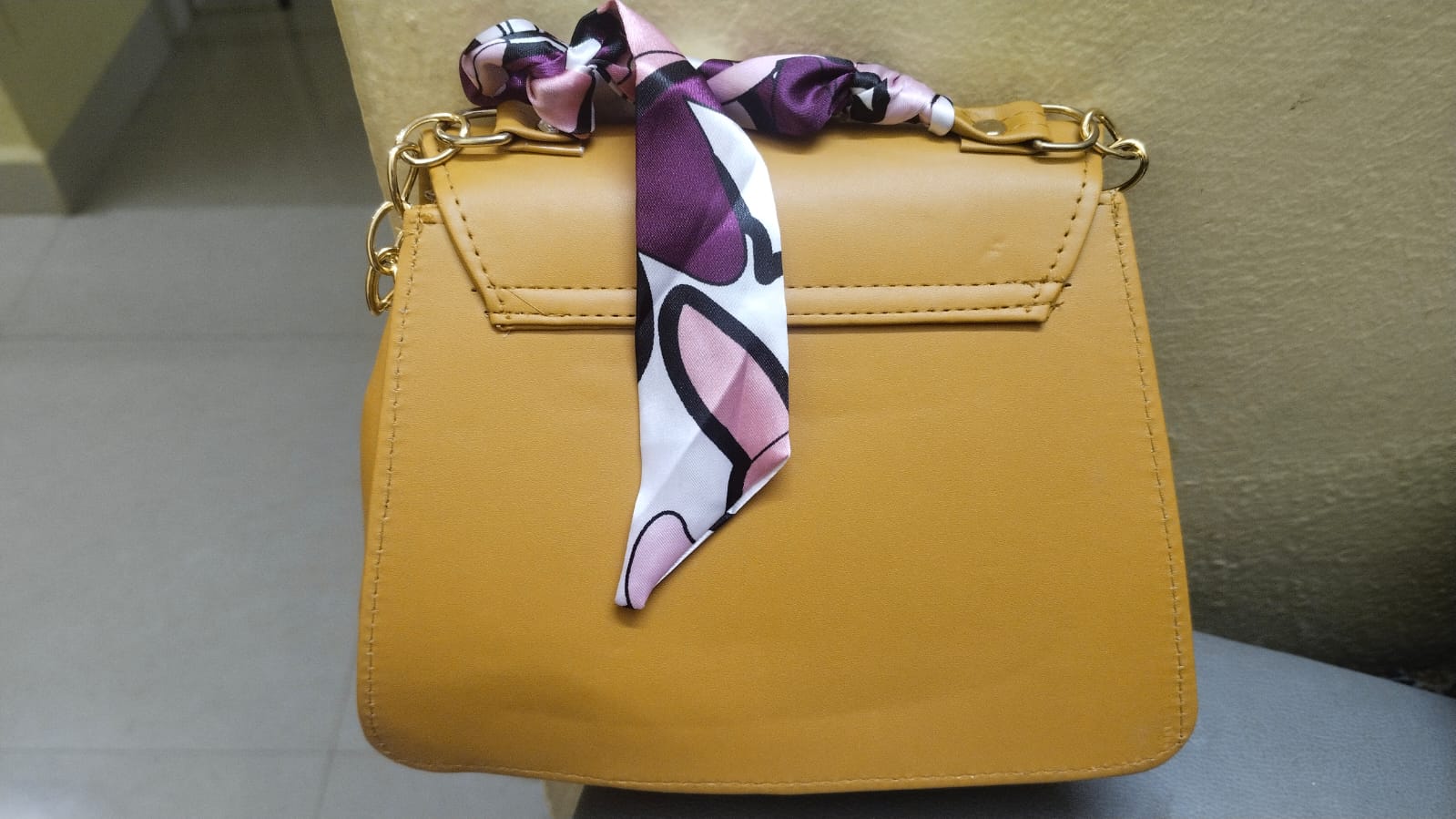 Trendy women's Handbag